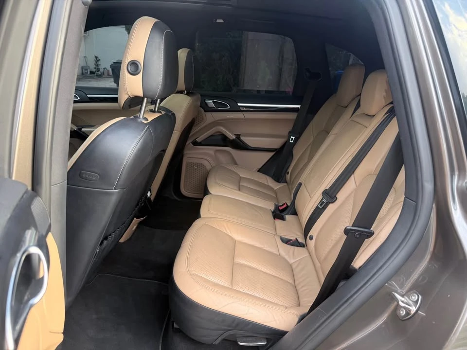 2016 Porsche 958 Cayenne S - Image 8 of 9