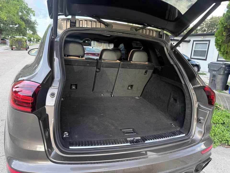 2016 Porsche 958 Cayenne S - Image 9 of 9