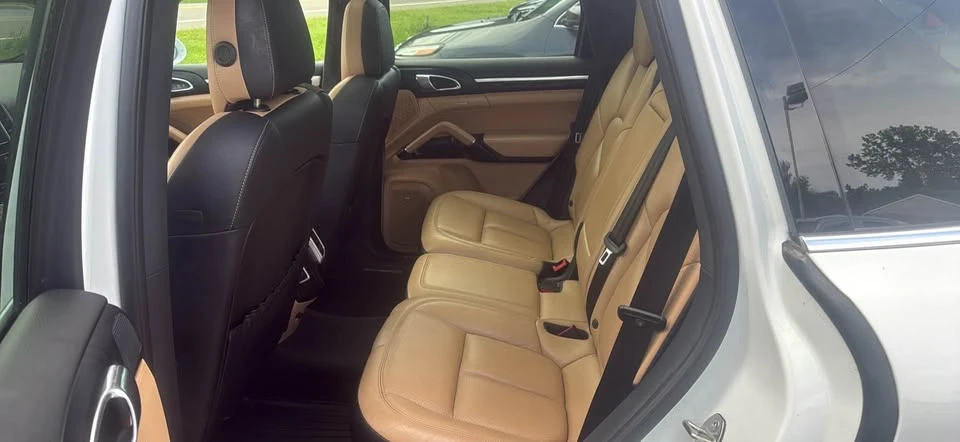 2016 Porsche 958 Cayenne S - Image 7 of 14