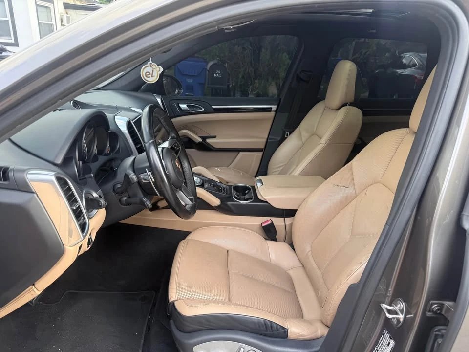 2016 Porsche 958 Cayenne S - Image 7 of 9