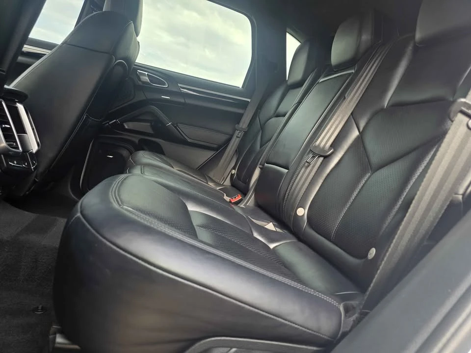 2016 Porsche 958 Cayenne S - Image 10 of 13