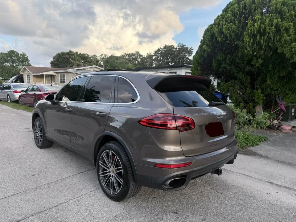 2016 Porsche 958 Cayenne S - Image 4 of 9