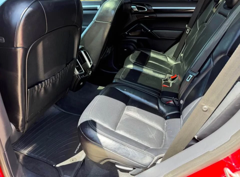 2016 Porsche 958 Cayenne S - Image 13 of 20