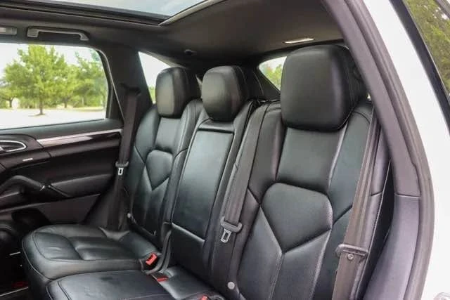 2016 Porsche 958 Cayenne S - Image 6 of 8