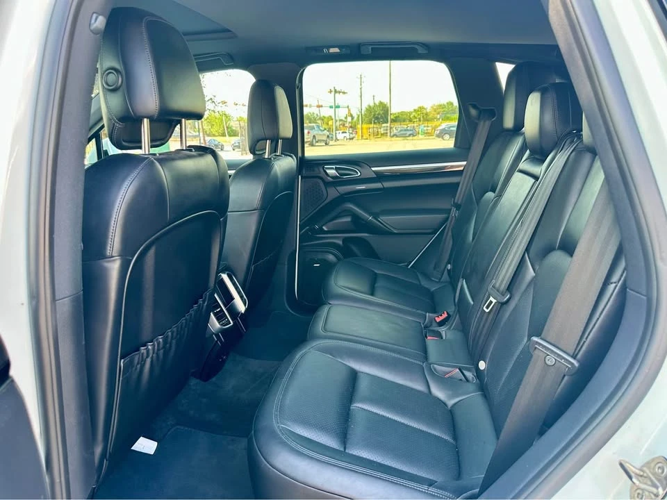 2016 Porsche 958 Cayenne S - Image 11 of 20