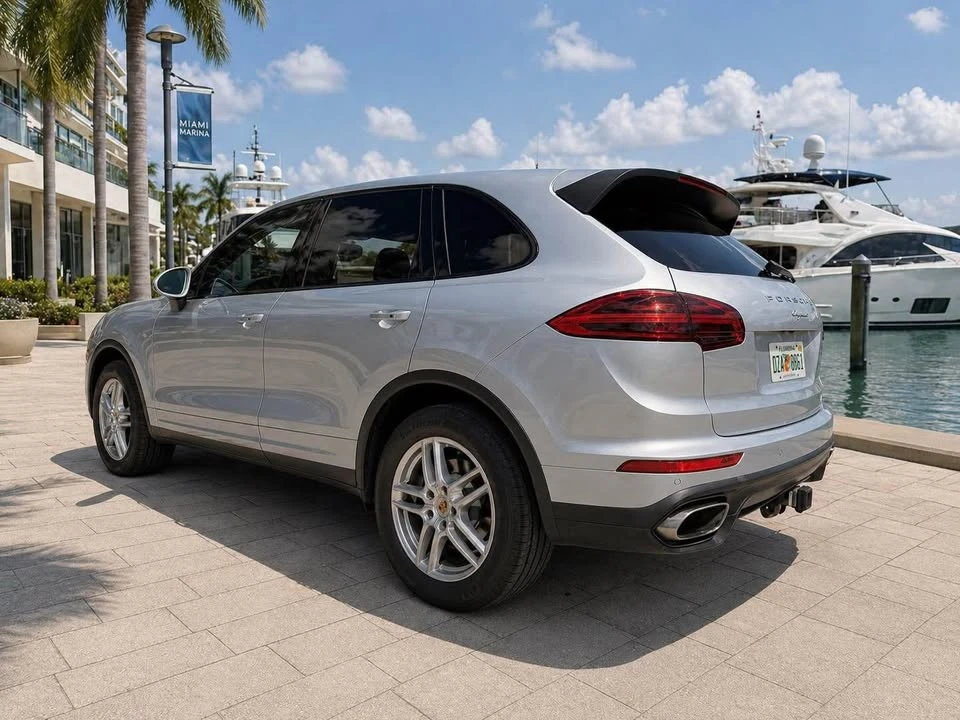 2016 Porsche 958 Cayenne S - Image 6 of 19