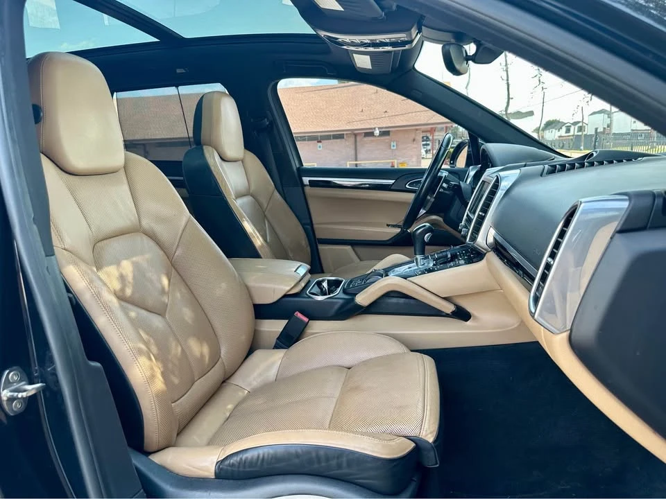 2016 Porsche 958 Cayenne S - Image 16 of 20