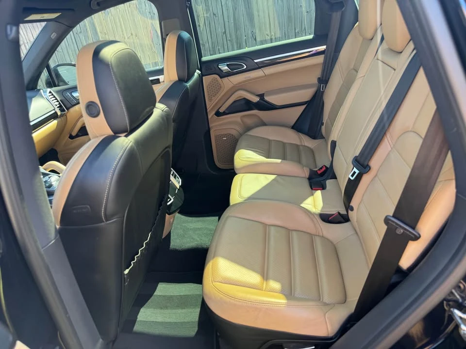 2016 Porsche 958 Cayenne S - Image 9 of 11