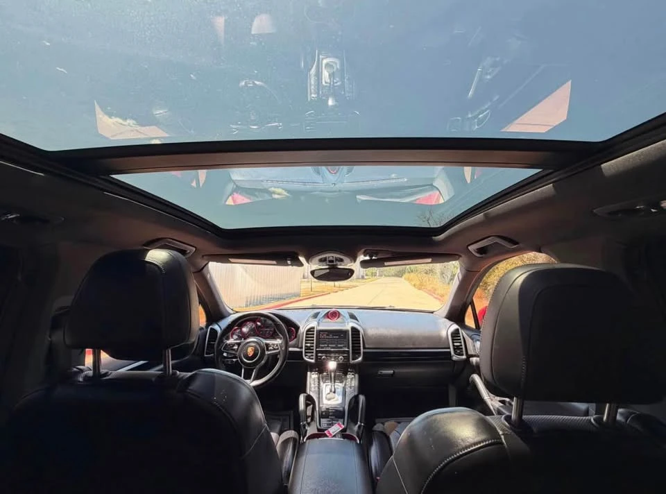 2016 Porsche 958 Cayenne S - Image 8 of 20