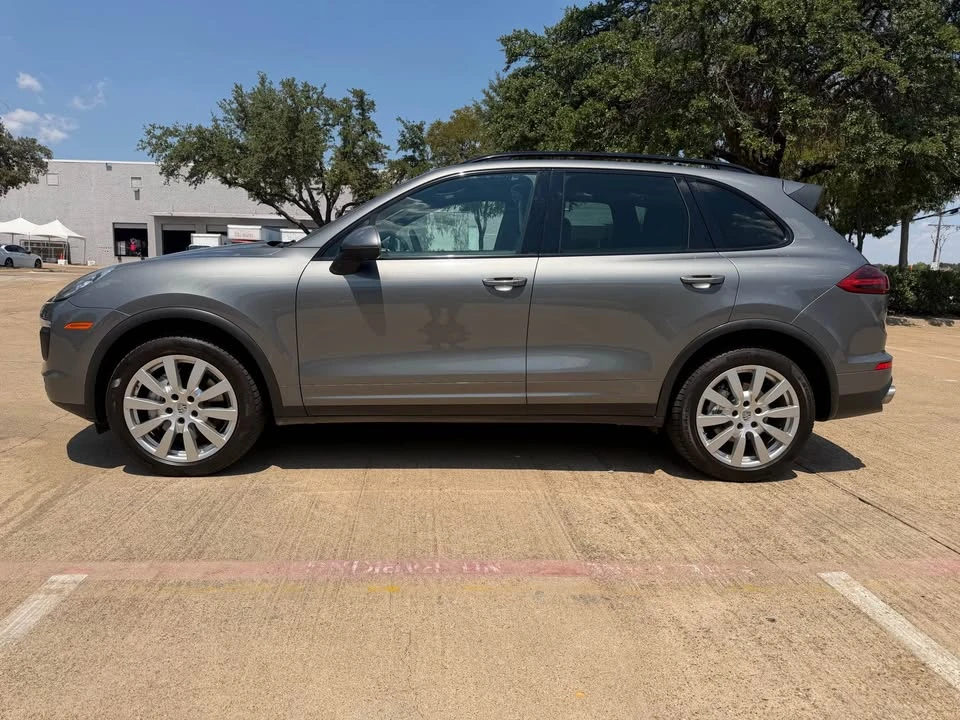 2016 Porsche 958 Cayenne S - Image 3 of 13
