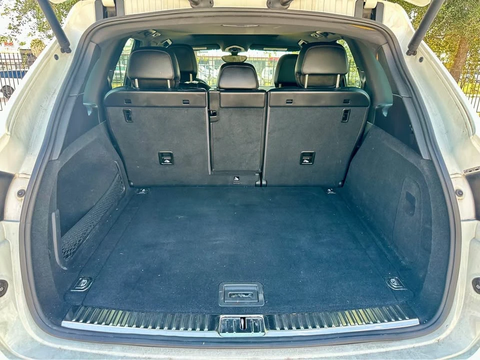 2016 Porsche 958 Cayenne S - Image 13 of 20
