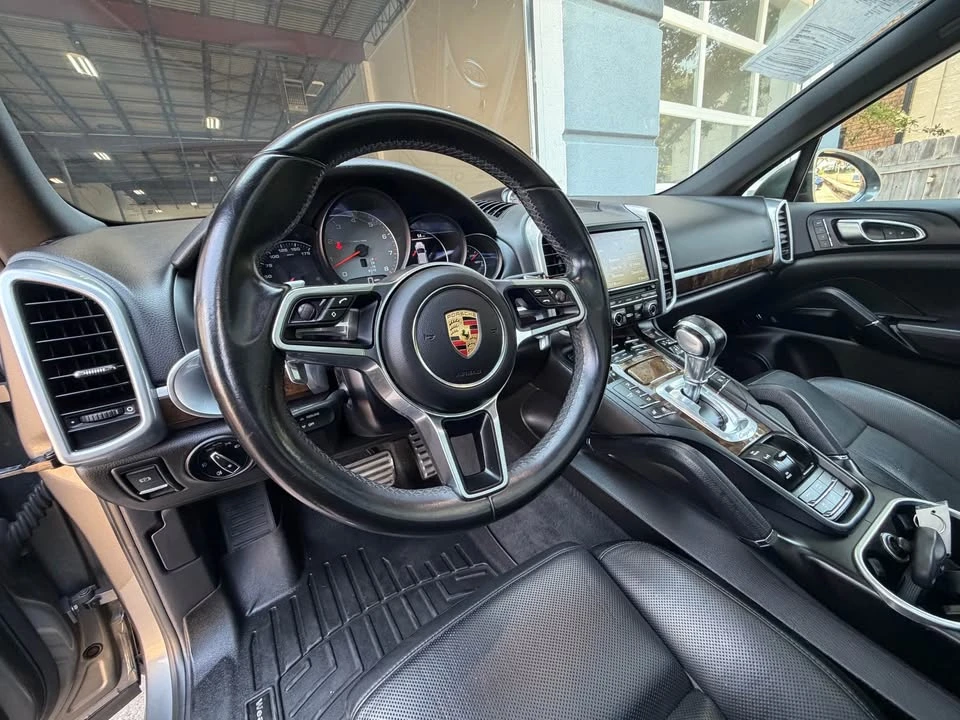 2016 Porsche 958 Cayenne S - Image 7 of 13
