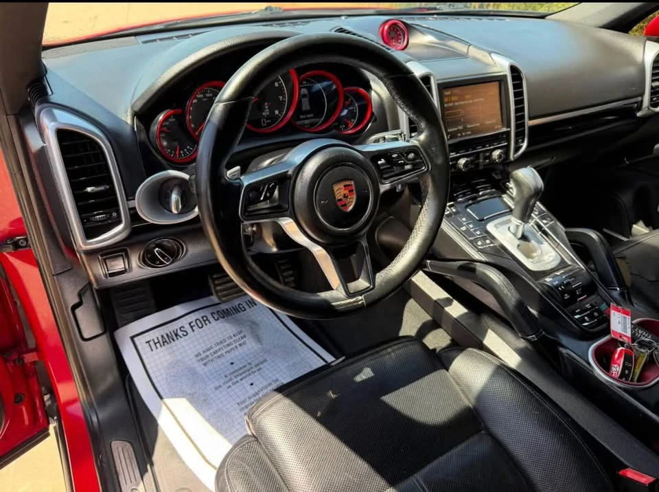 2016 Porsche 958 Cayenne S - Image 5 of 20