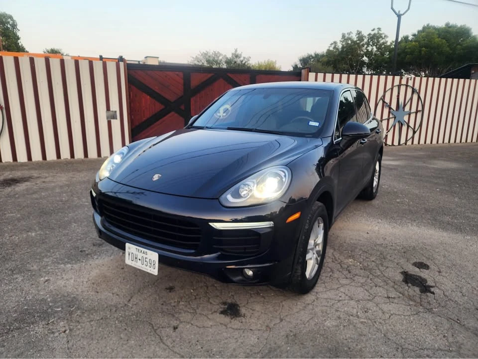 2016 Porsche 958 Cayenne S - Image 10 of 12