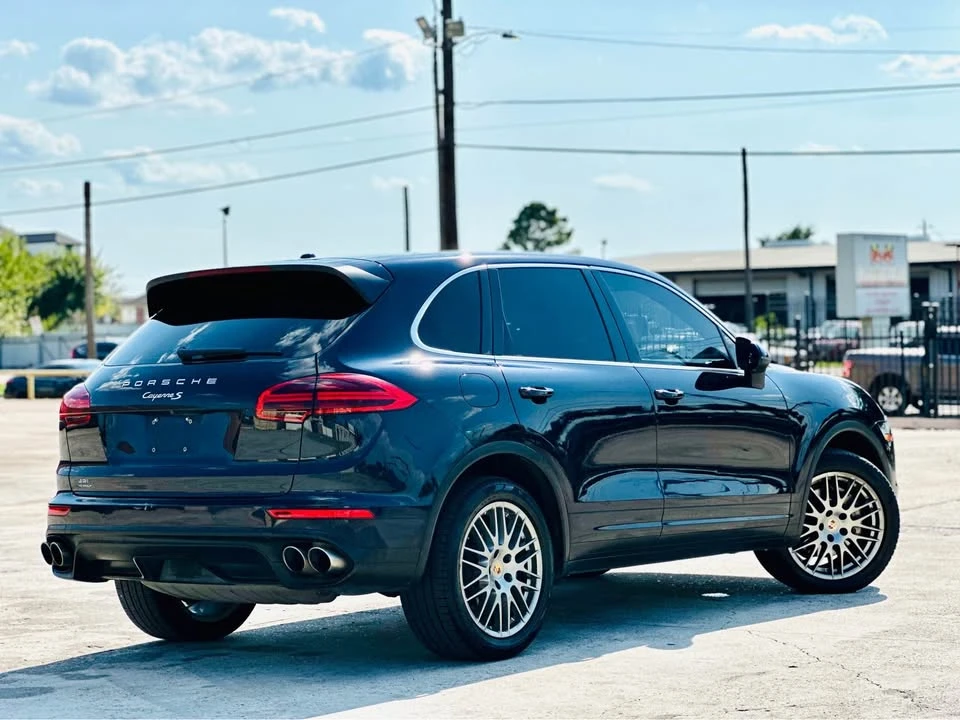 2016 Porsche 958 Cayenne S - Image 2 of 20