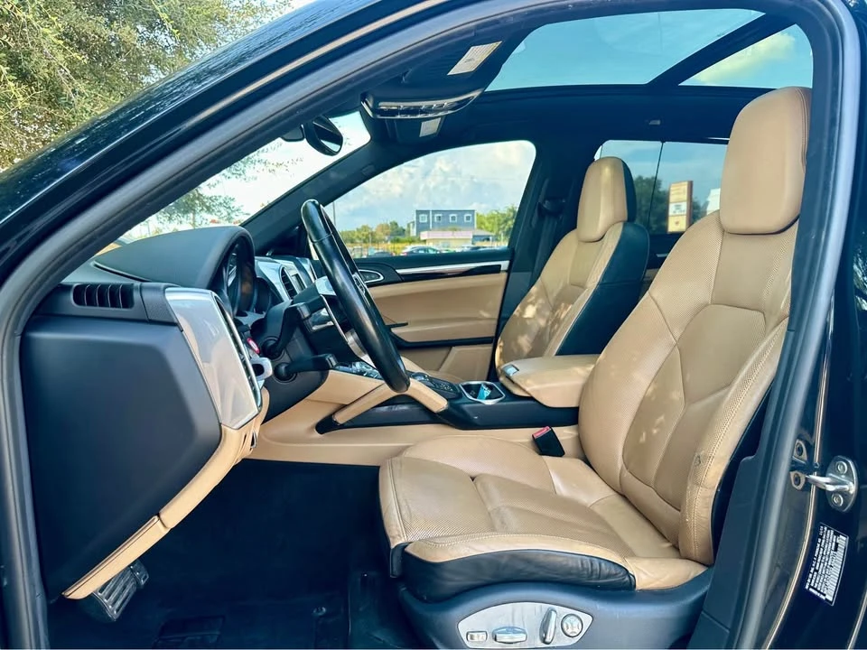2016 Porsche 958 Cayenne S - Image 10 of 20