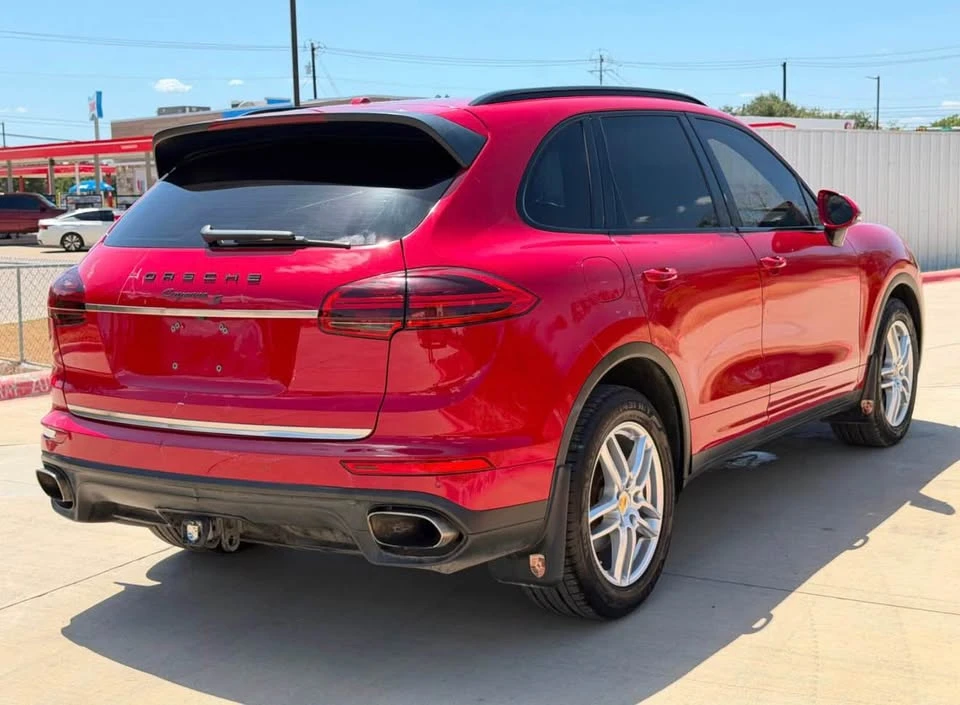 2016 Porsche 958 Cayenne S - Image 15 of 20