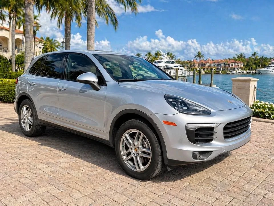2016 Porsche 958 Cayenne S - Image 3 of 19