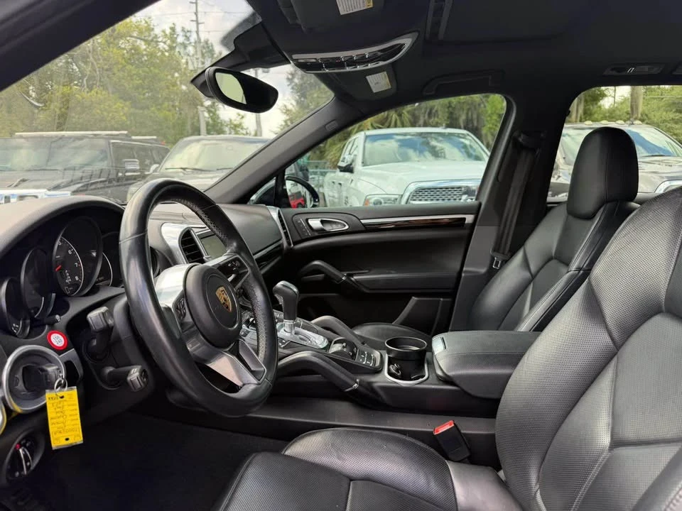 2016 Porsche 958 Cayenne S - Image 4 of 8