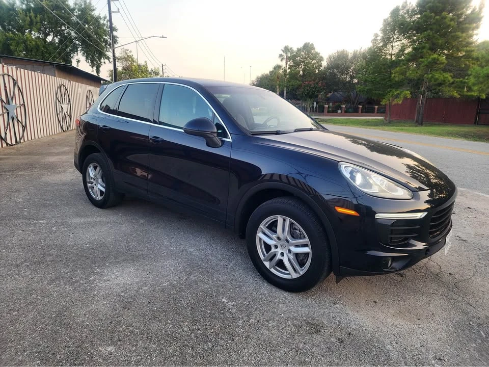 2016 Porsche 958 Cayenne S - Image 3 of 12
