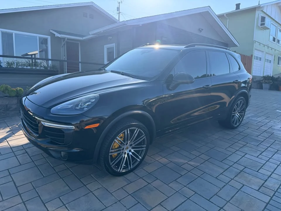 2016 Porsche 958 Cayenne S - Image 3 of 20