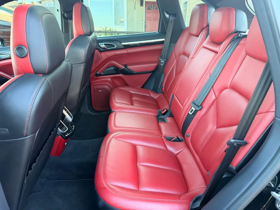 2016 Porsche 958 Cayenne S - Image 16 of 20