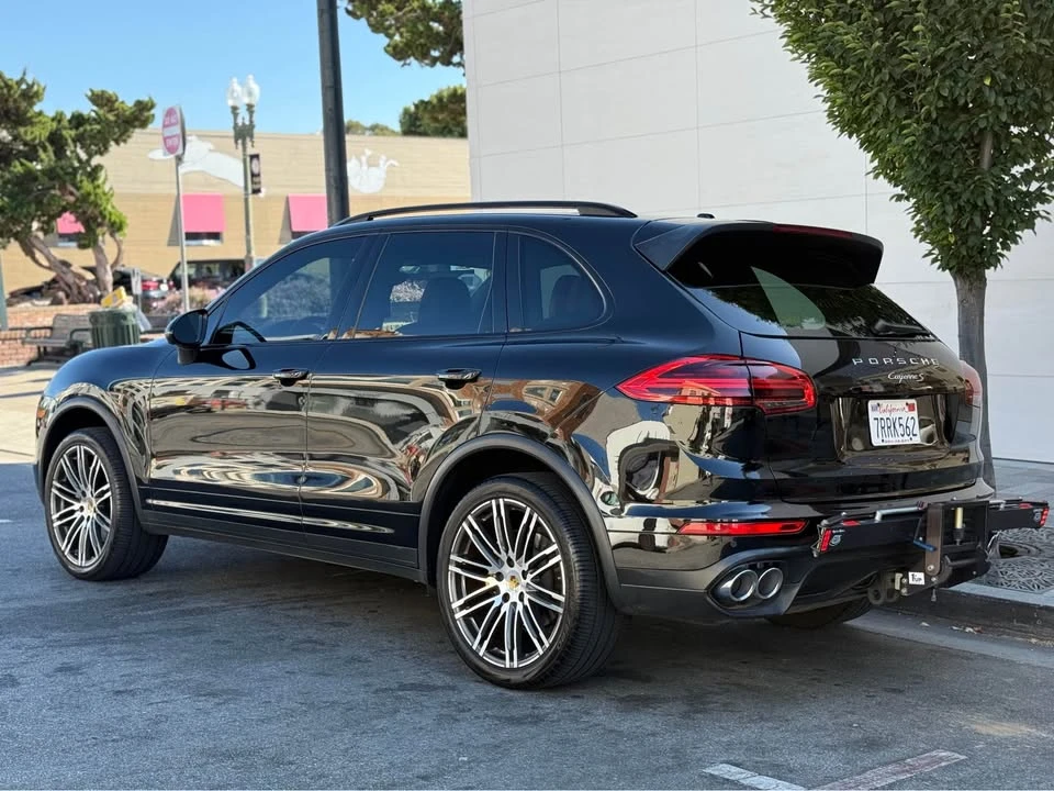 2016 Porsche 958 Cayenne S - Image 7 of 20