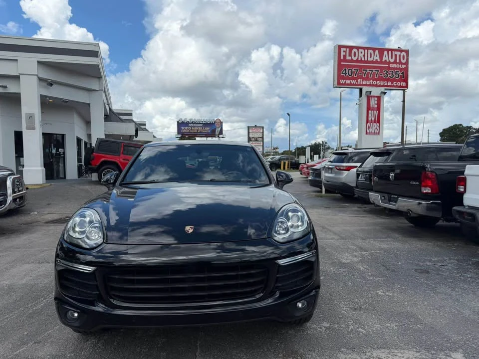 2016 Porsche 958 Cayenne S - Image 2 of 8