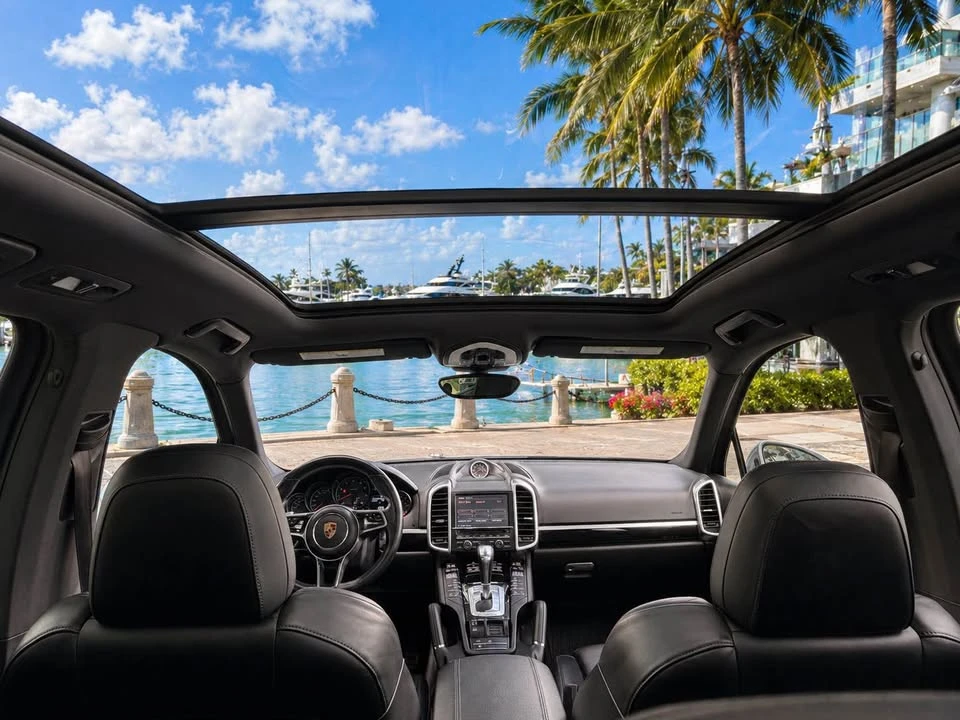 2016 Porsche 958 Cayenne S - Image 14 of 16