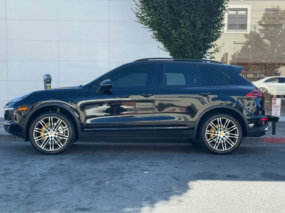 2016 Porsche 958 Cayenne S - Image 8 of 20