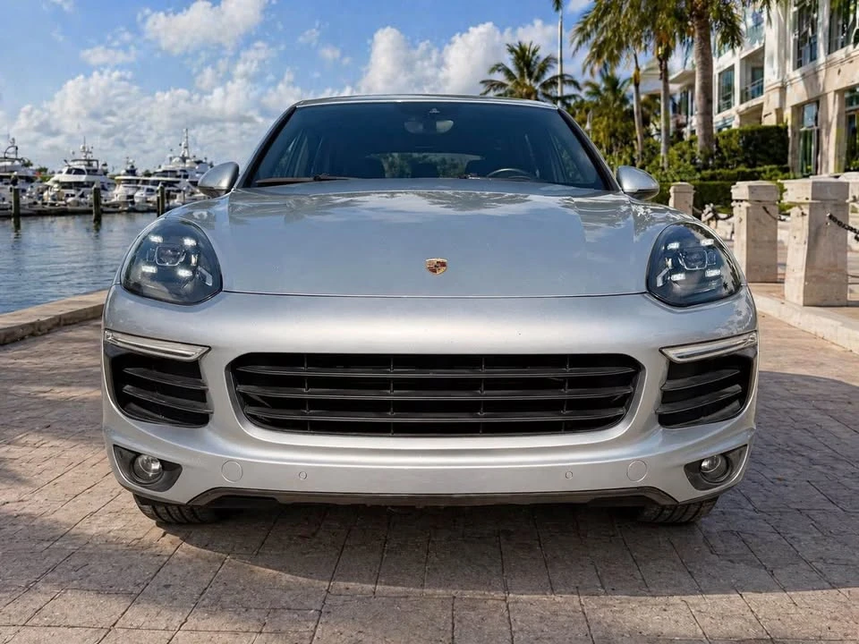 2016 Porsche 958 Cayenne S - Image 2 of 16