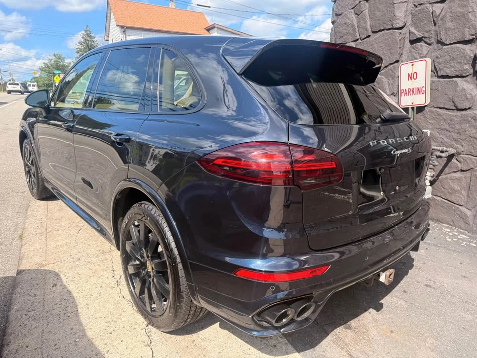 2016 Porsche 958 Cayenne S - Image 6 of 20
