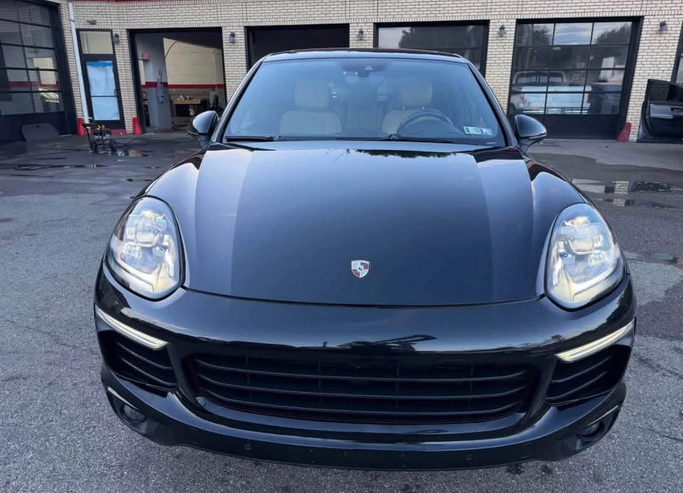 2016 Porsche 958 Cayenne S - Image 3 of 10