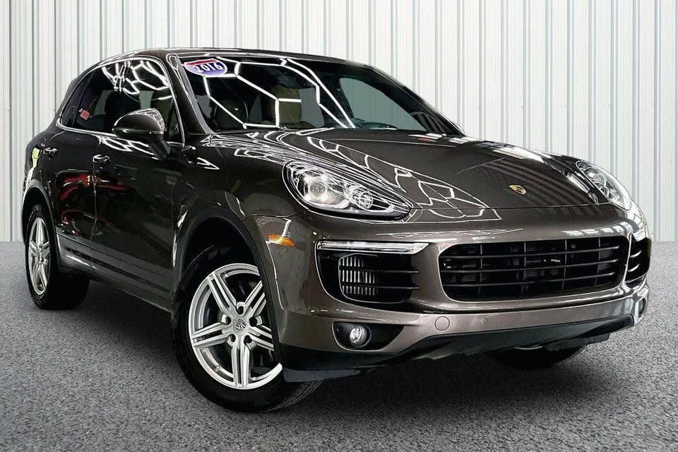 2016 Porsche 958 Cayenne S - Image 5 of 14