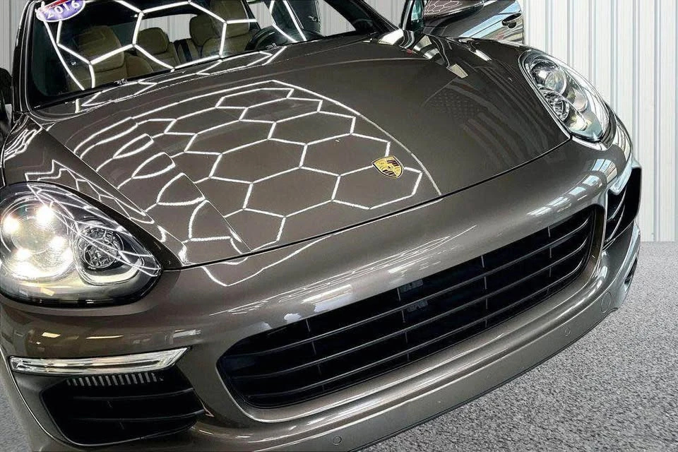 2016 Porsche 958 Cayenne S - Image 7 of 14