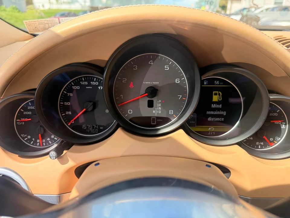 2016 Porsche 958 Cayenne S - Image 13 of 20