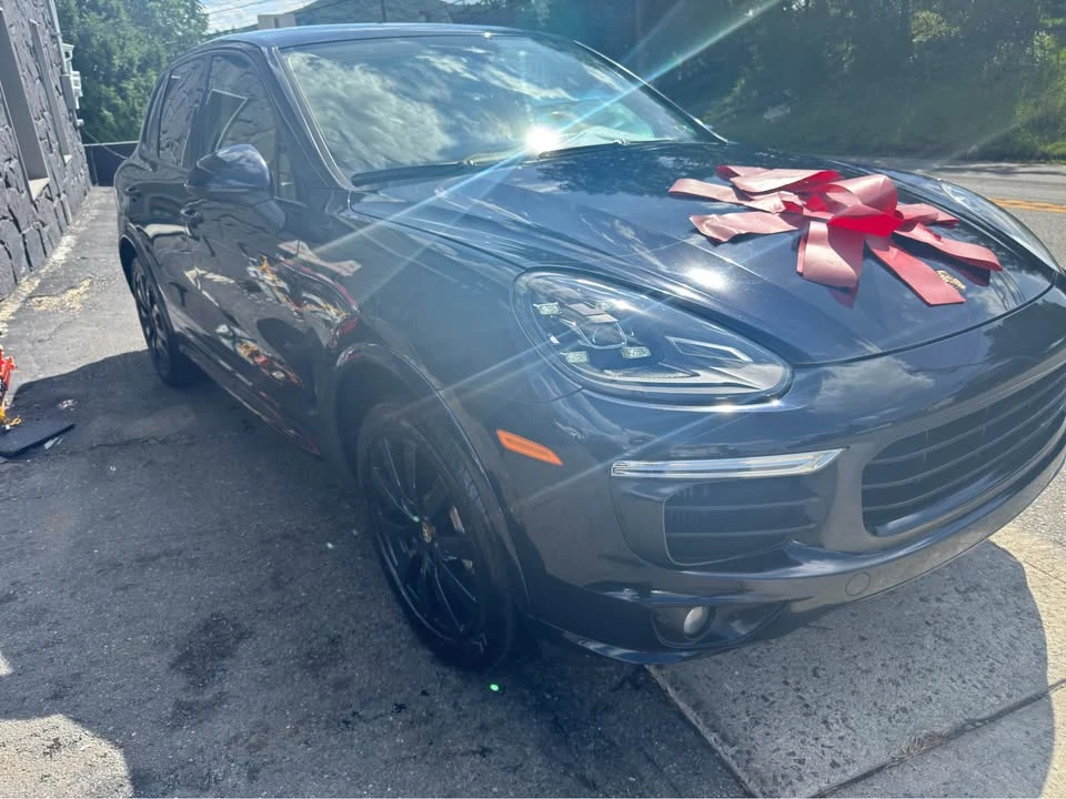 2016 Porsche 958 Cayenne S - Image 2 of 12