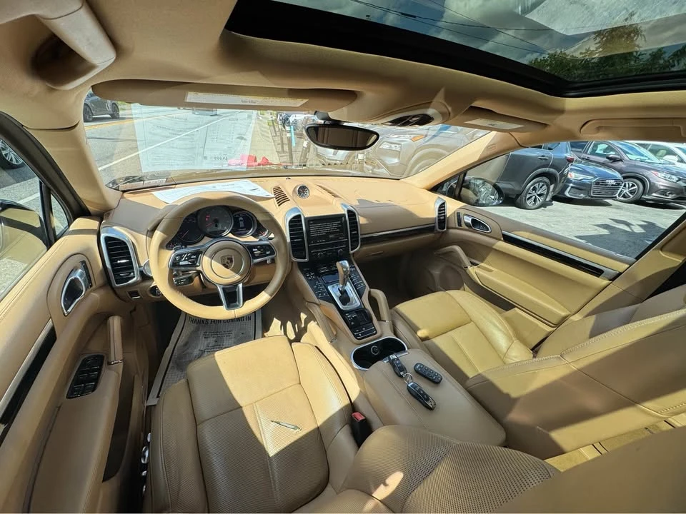 2016 Porsche 958 Cayenne S - Image 8 of 12