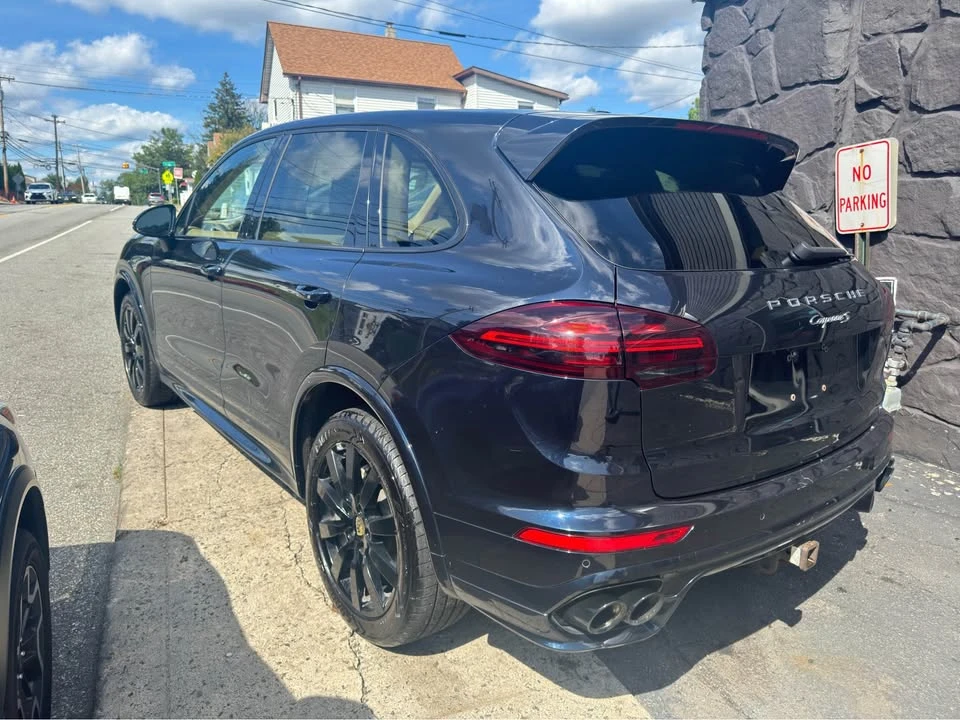 2016 Porsche 958 Cayenne S - Image 6 of 12
