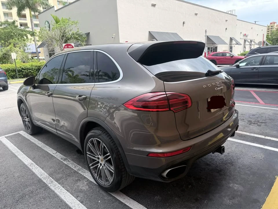 2016 Porsche 958 Cayenne S - Image 4 of 8