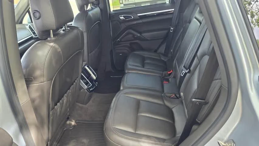 2016 Porsche 958 Cayenne S - Image 5 of 13