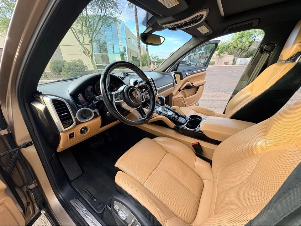 2016 Porsche 958 Cayenne S - Image 9 of 20