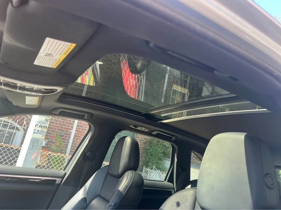 2016 Porsche 958 Cayenne S - Image 9 of 11