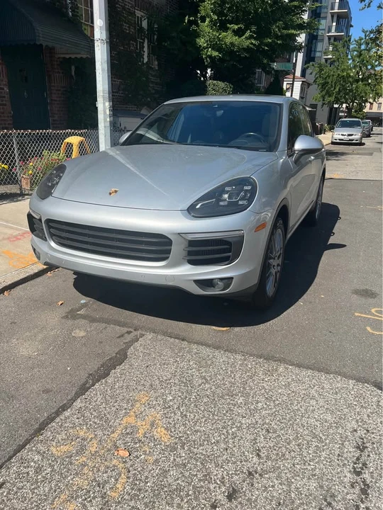 2016 Porsche 958 Cayenne S - Image 3 of 11