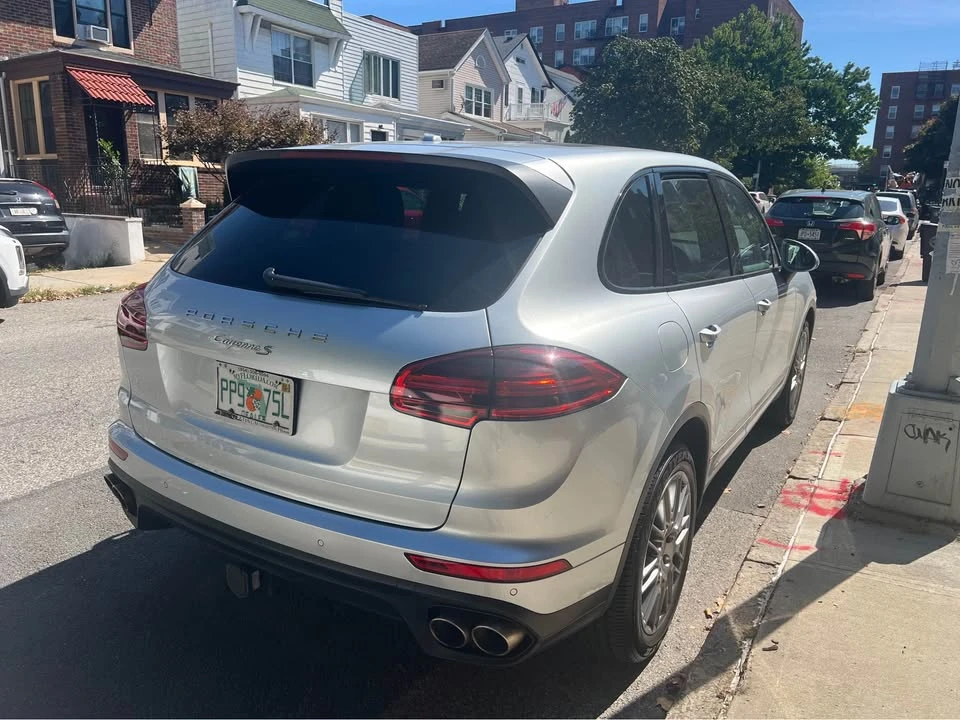 2016 Porsche 958 Cayenne S - Image 7 of 11