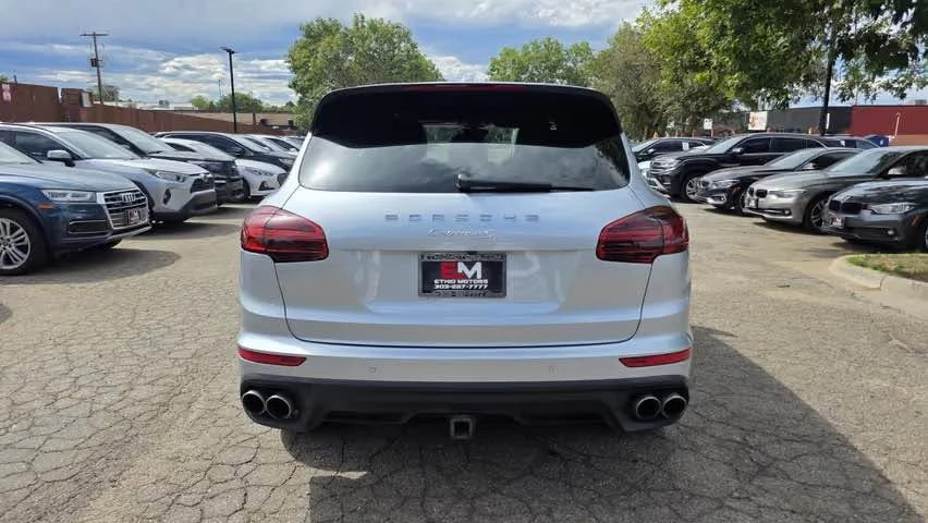 2016 Porsche 958 Cayenne S - Image 12 of 13