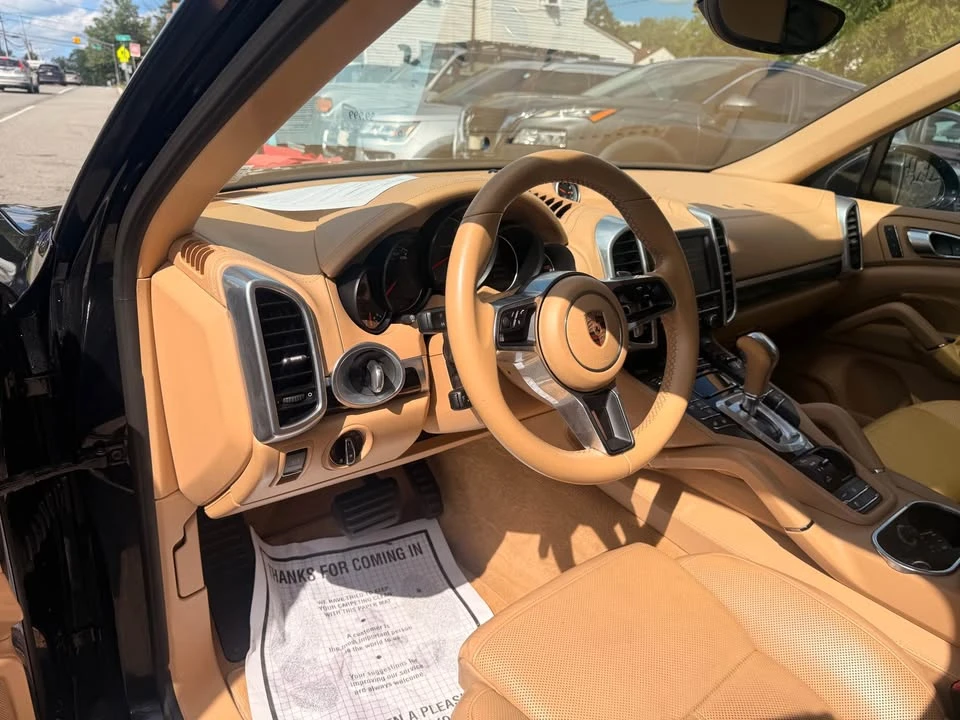 2016 Porsche 958 Cayenne S - Image 11 of 19