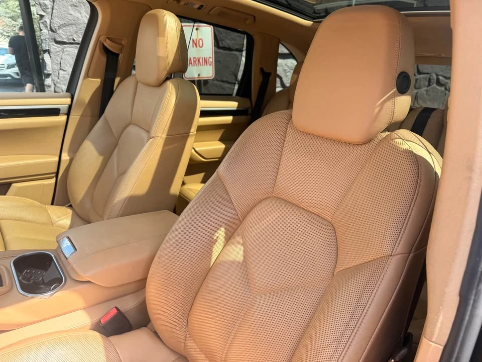 2016 Porsche 958 Cayenne S - Image 12 of 19