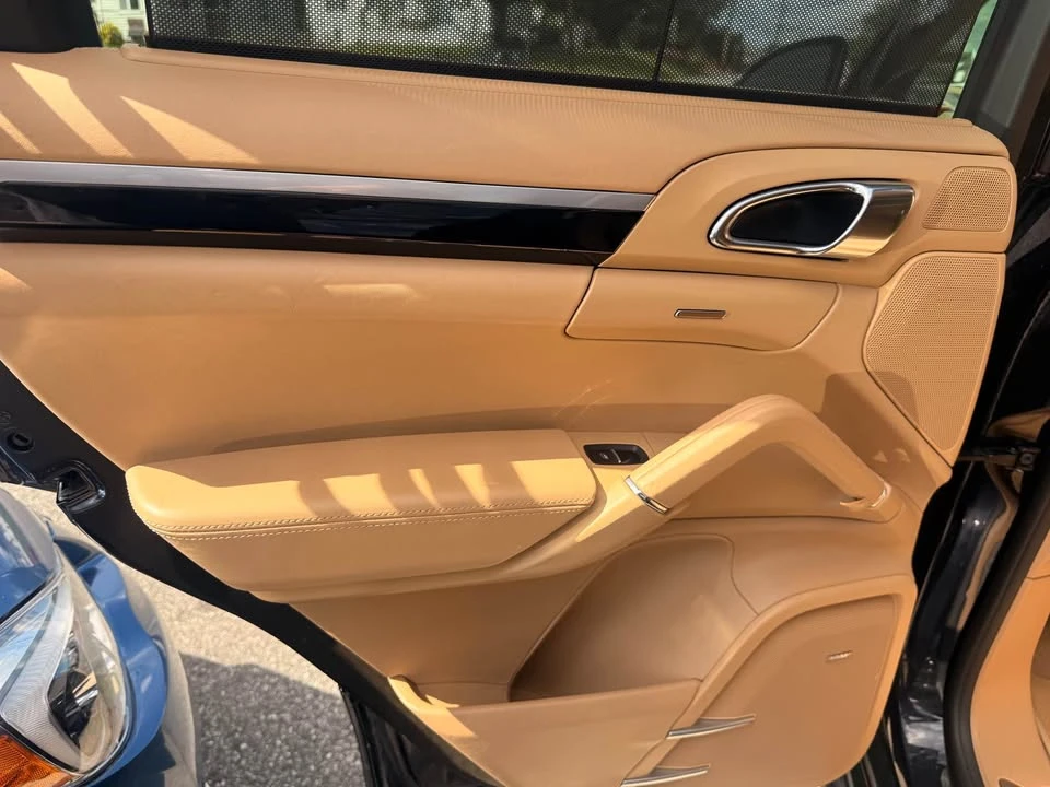 2016 Porsche 958 Cayenne S - Image 8 of 19