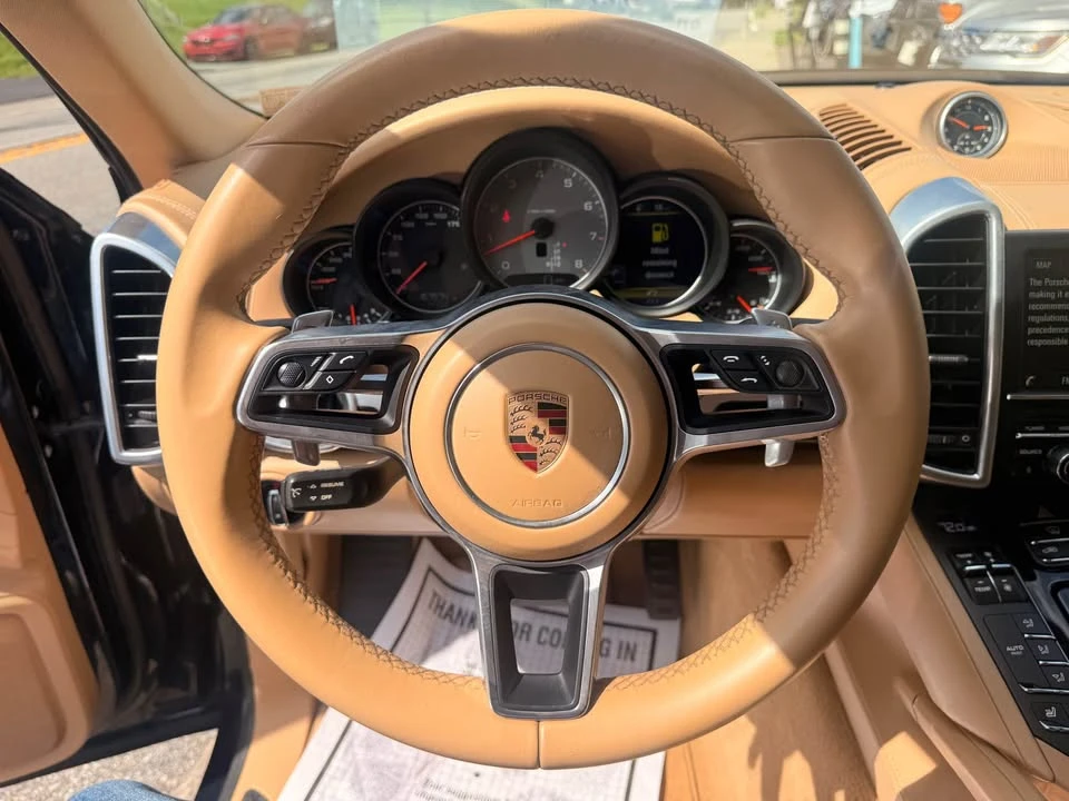 2016 Porsche 958 Cayenne S - Image 14 of 19